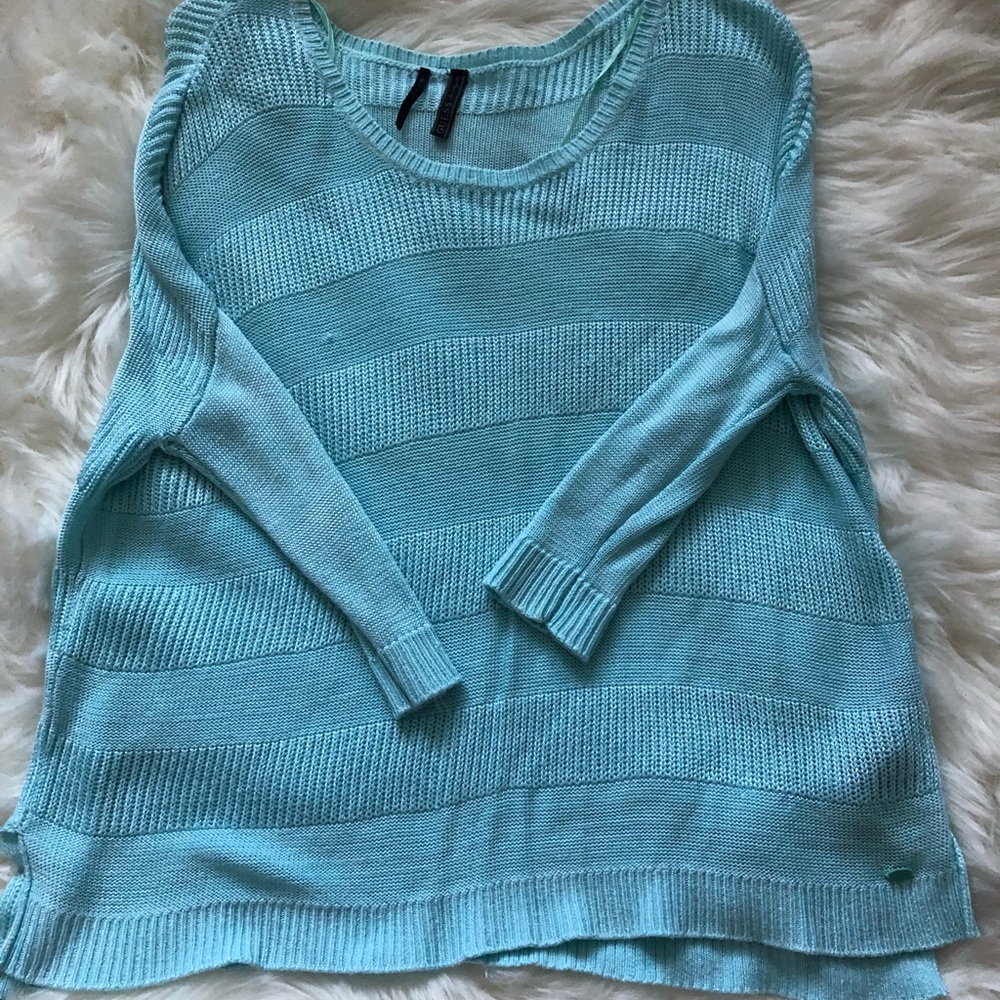 Guess sweater